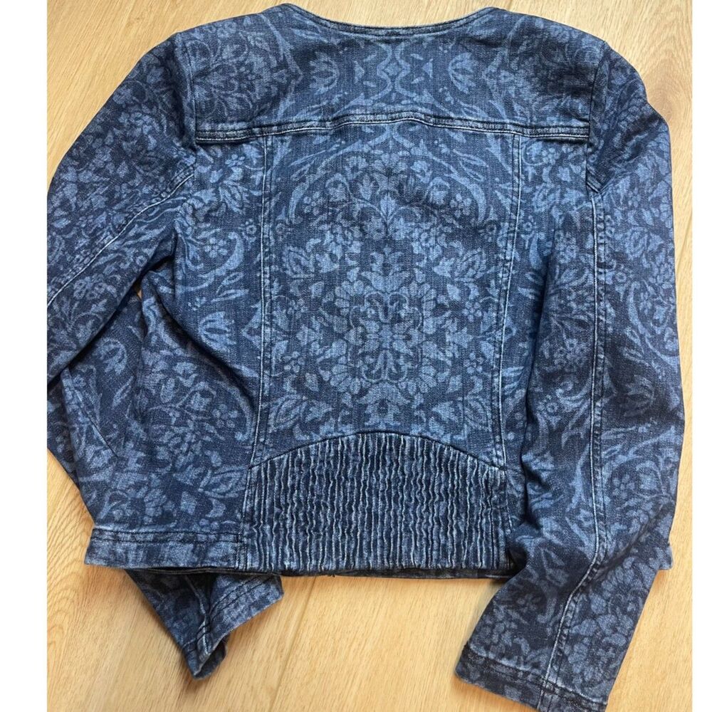 White House Black Market Blue Jacquard Denim Moto Jacket – Size 12 - Picture 4 of 4